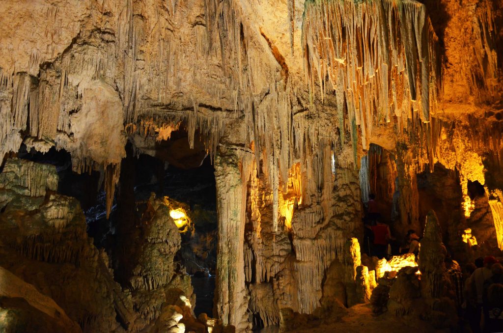 interno delle grotte